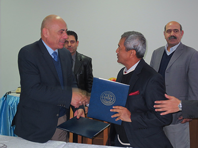 Pertukaran dokumen Surat Hasrat antara UPM dengan JUST, Jordan oleh Prof. Datoâ€™ Dr. Mohd Fauzi Ramlan dan Prof. Ahmed M. Elbetieha